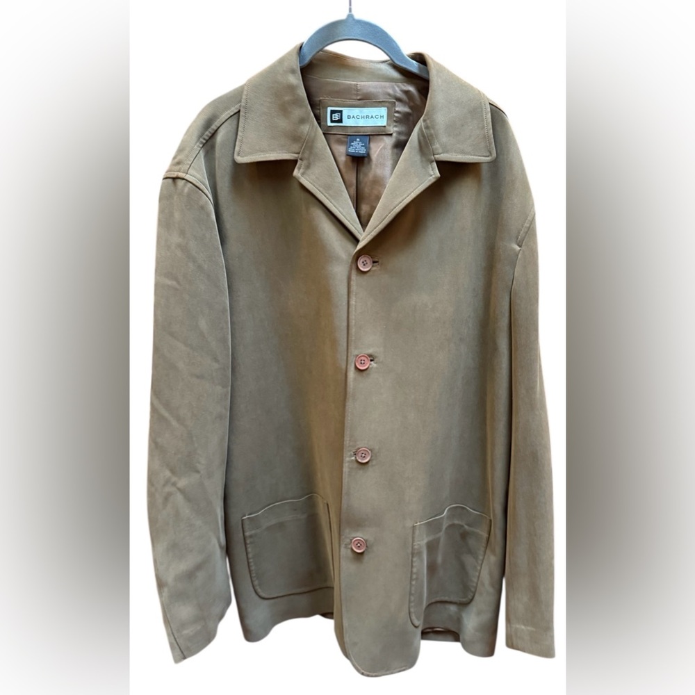 Bachrach 100% silk jacket. Size Medium. Like New